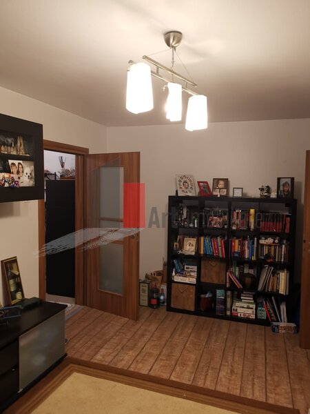 Huedin, vanzare apartament 3 camere.