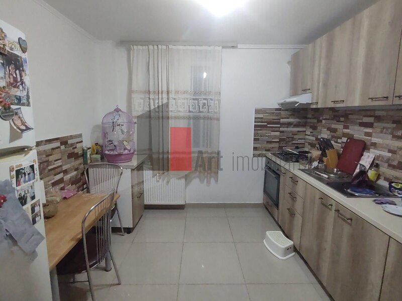 Huedin, vanzare apartament 3 camere.